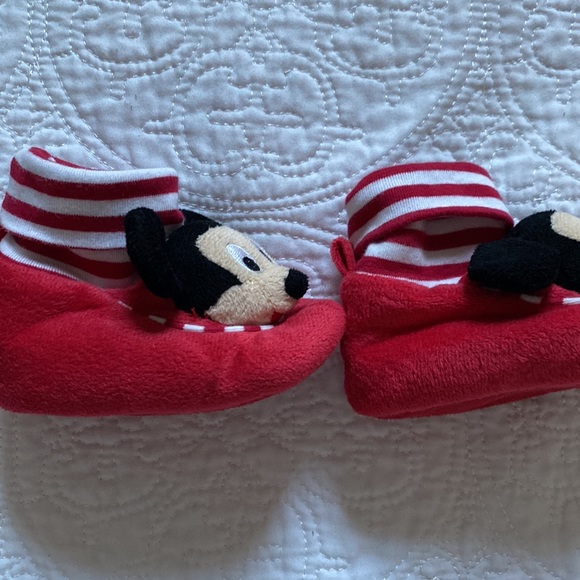 DISNEY BABY by Disney Store Mickey Mouse Rattle Slippers - size 12/18 months - Picture 6 of 6